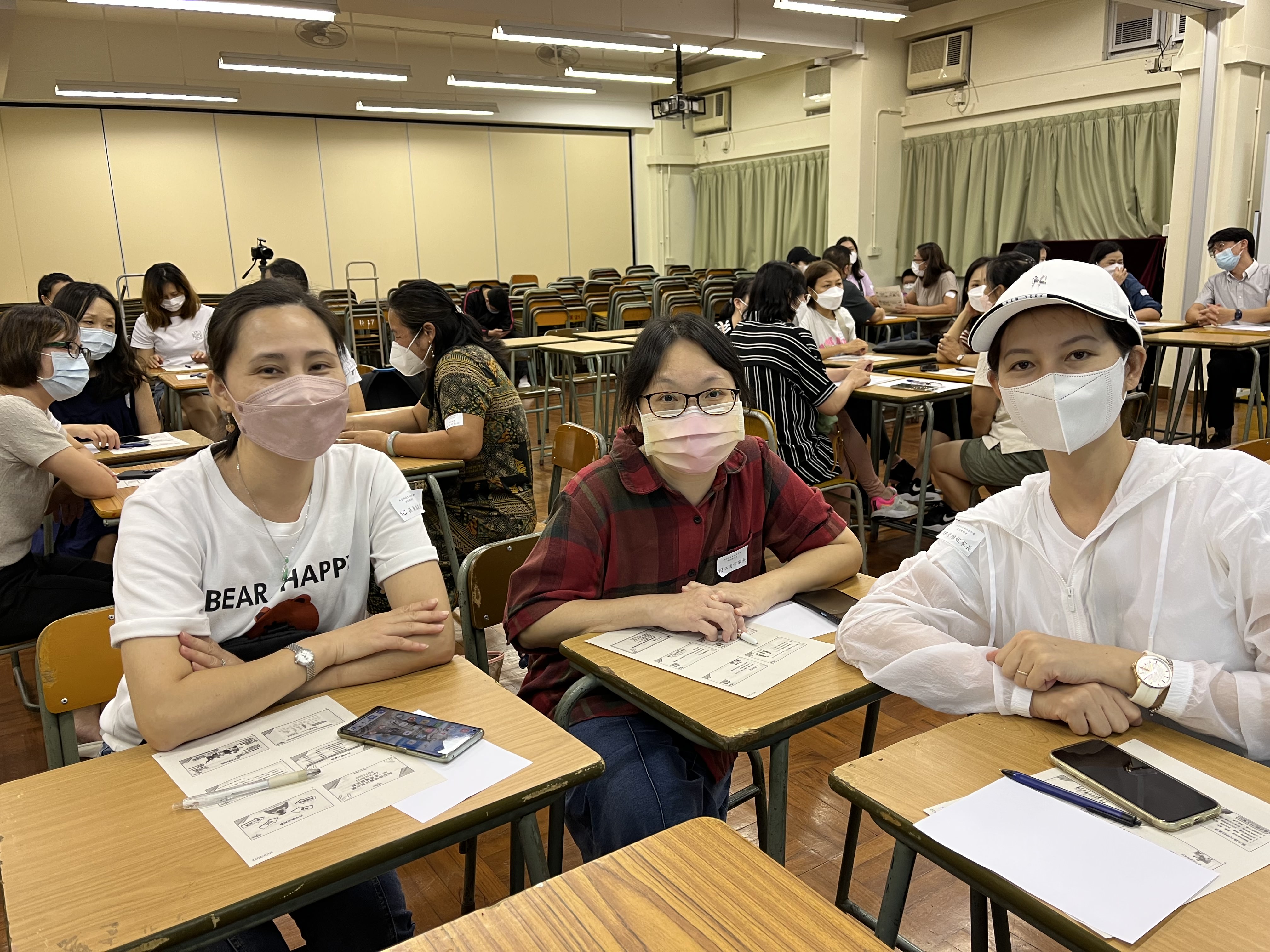 中一家長黃昏茶聚：與子女同行2223